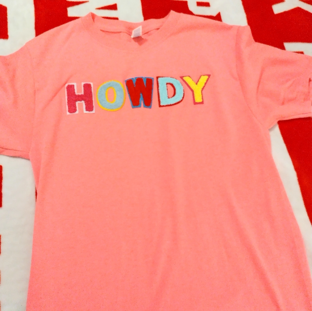 Embroider hot pink howdy t-shirt
